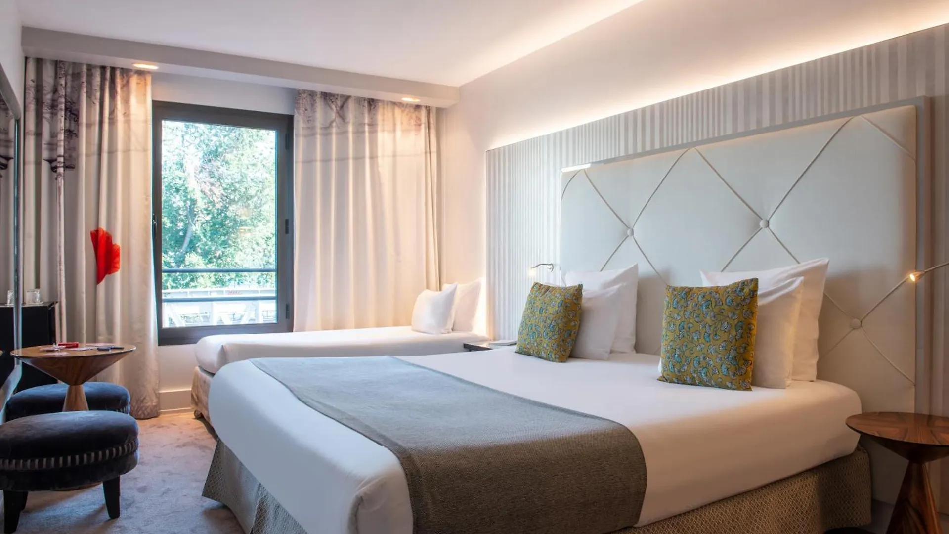 Hotel Le Parisis - Tour Eiffel 4*