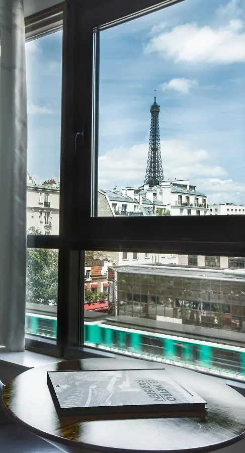 Hotel Le Parisis - Tour Eiffel