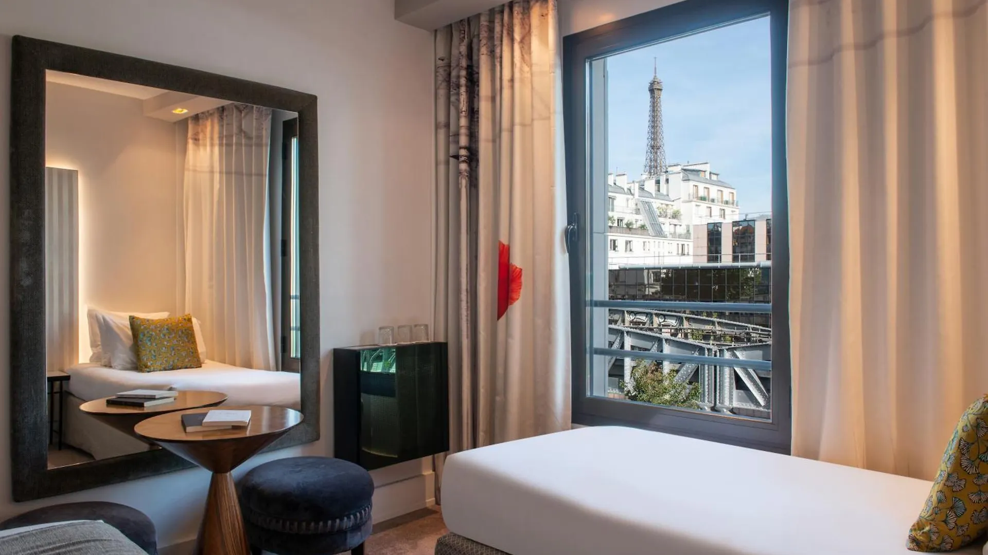 Le Parisis - Tour Eiffel 4* Παρίσι